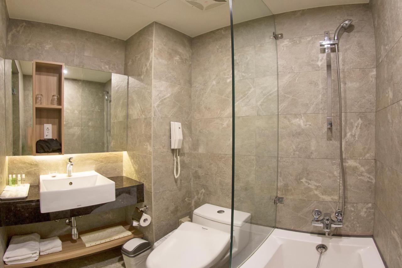 Shin Yuan Park Hotel Hsinchu City Exterior photo